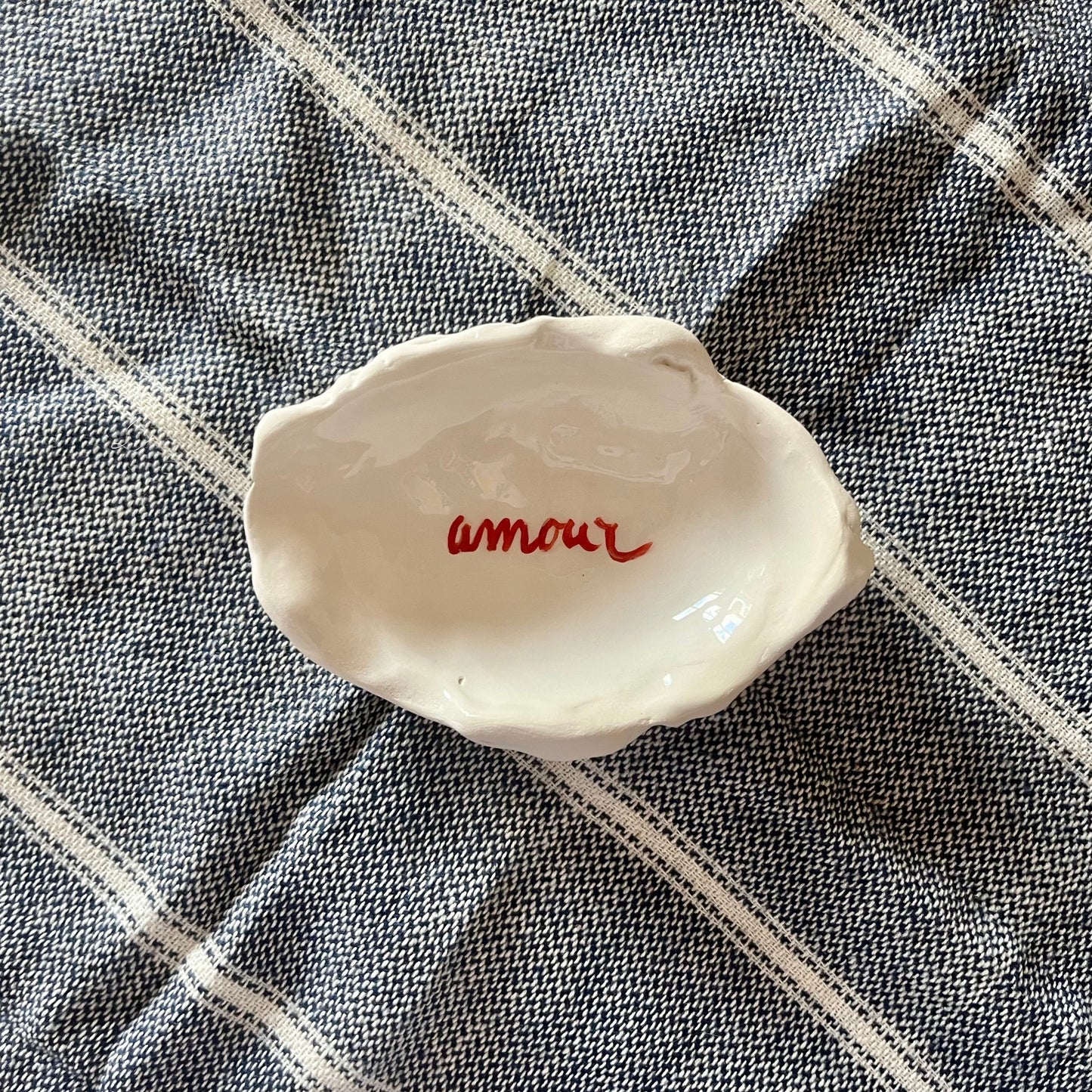 ciotolina-imperfetta-incisione-rossa-amour-di-novecuoripottery