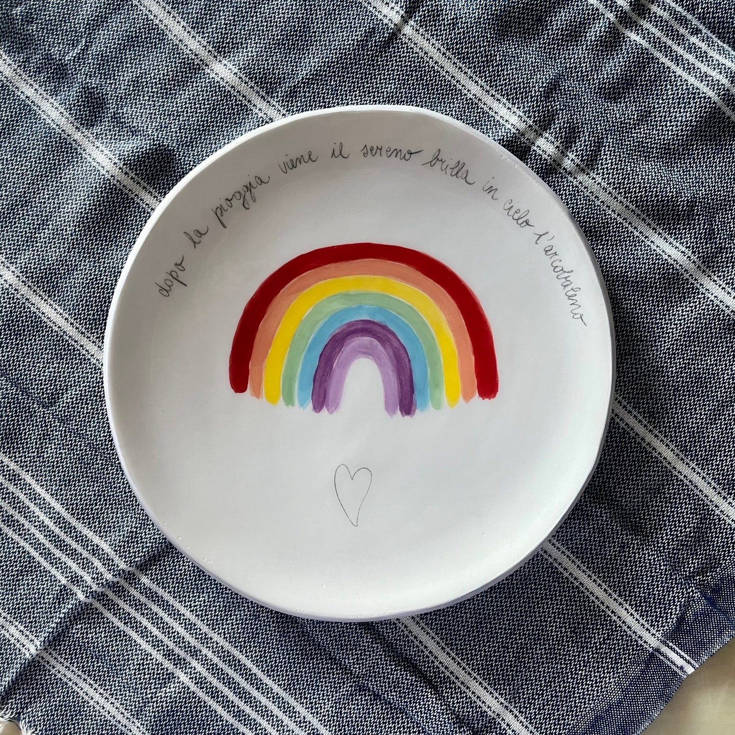 piatto-piano-arcobaleno-di-novecuoripottery