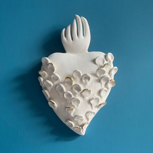 cuore-ex-voto-petali-con-oro-novecuoripottery