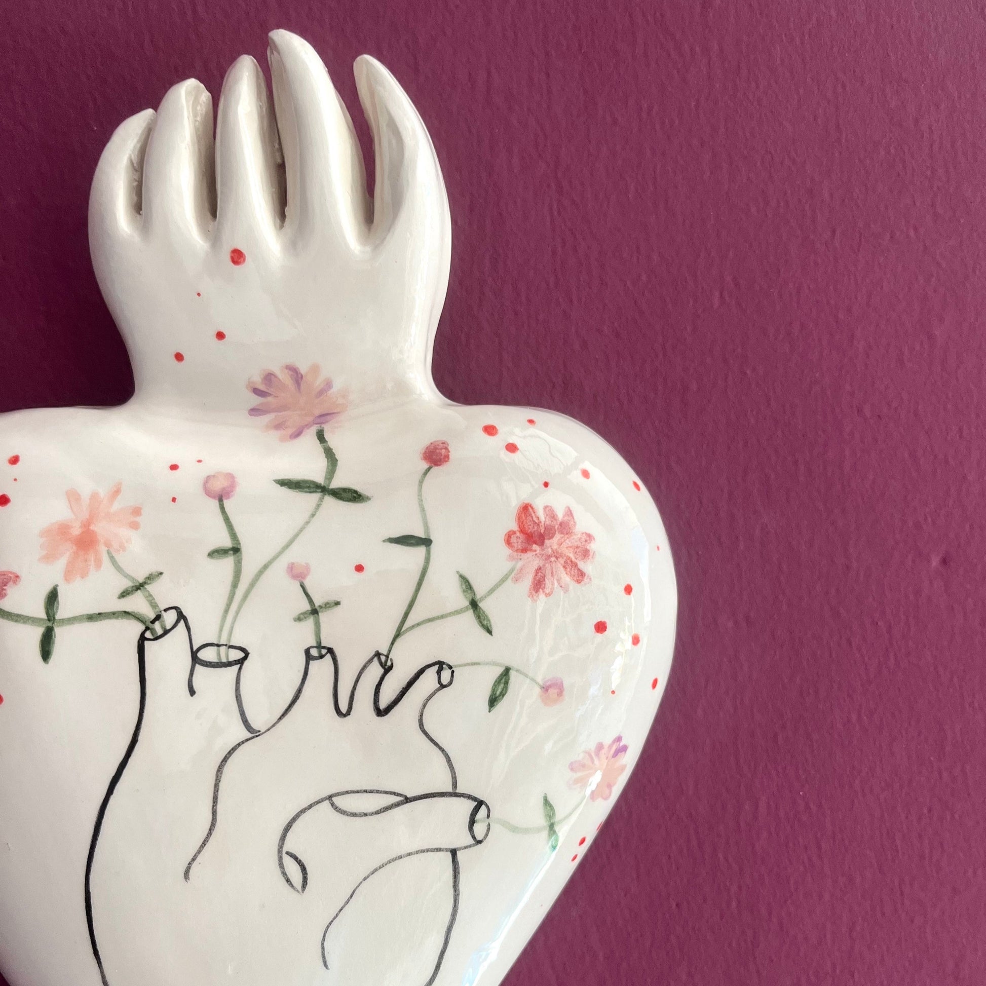 particolare-del-cuore-ex-voto-cuore-anatomico-fiorito-novecuoripottery