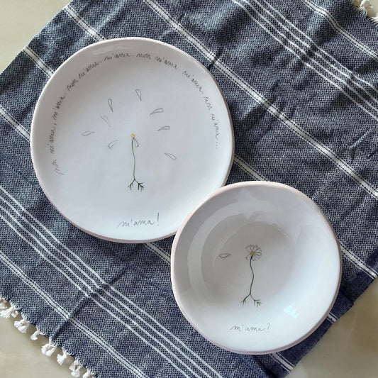set-di-piatti-piano-fondo-margherita-mama-non-mama-di-novecuoripottery