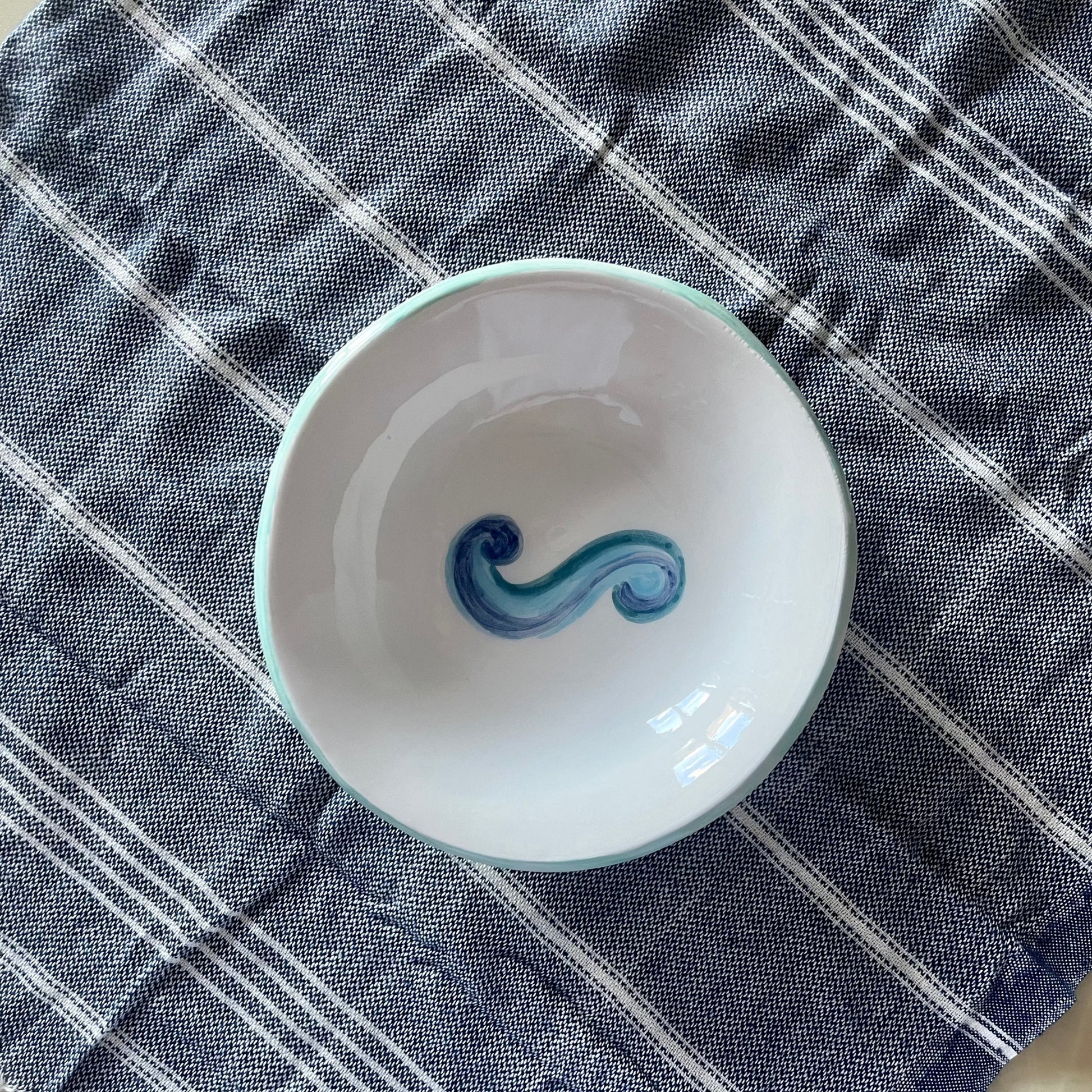 piatto-fondo-onda-di-novecuoripottery